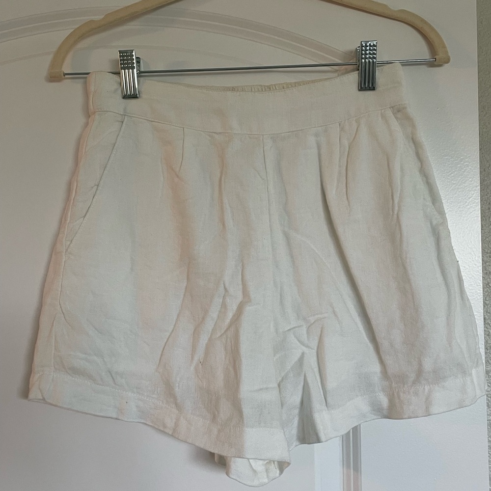 Abercrombie & Fitch Cream High Waist Shorts